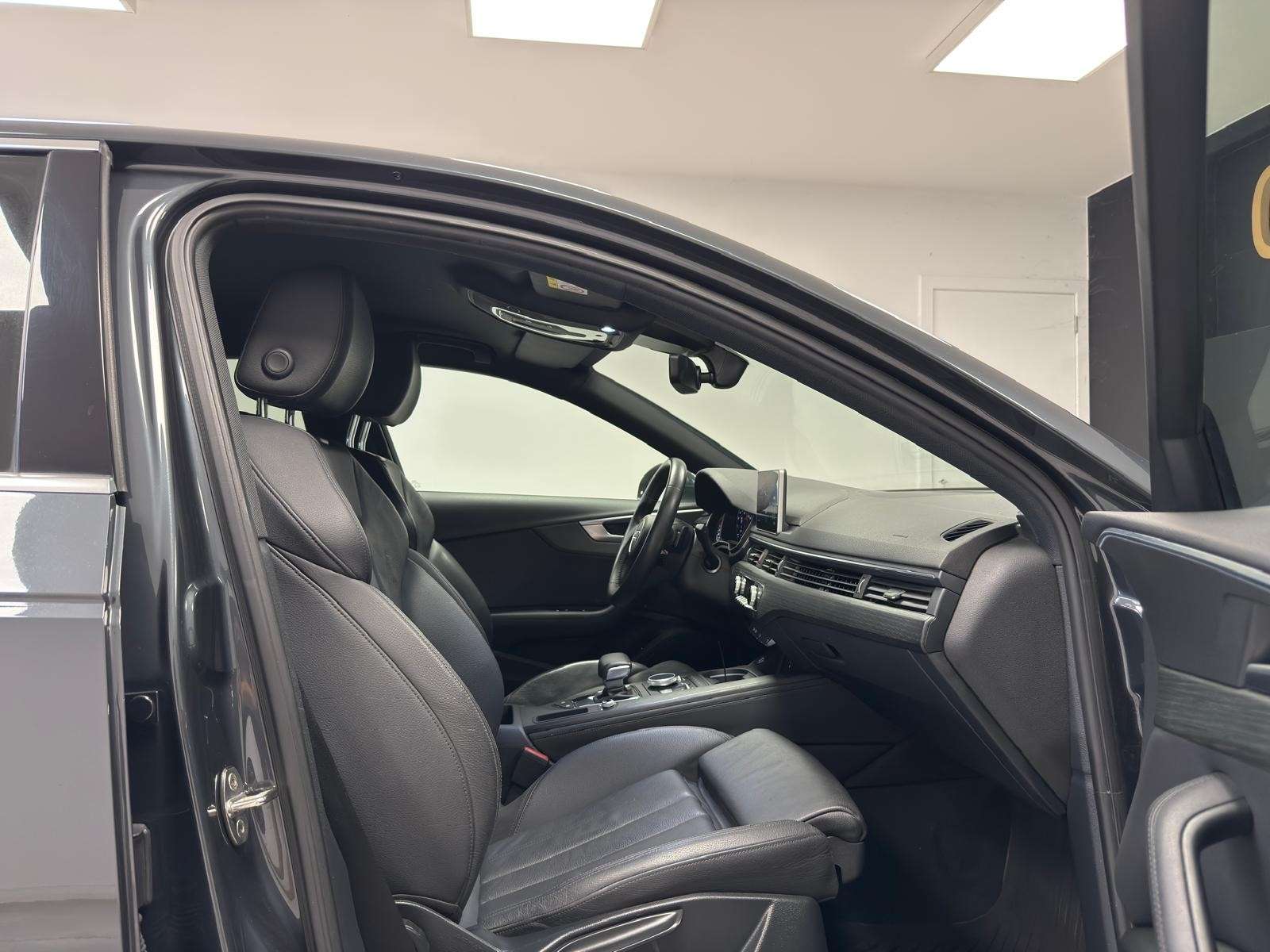 Audi A4 S line - S tronic**BOITE AUTO**CLIM AUTO**GARANTIE