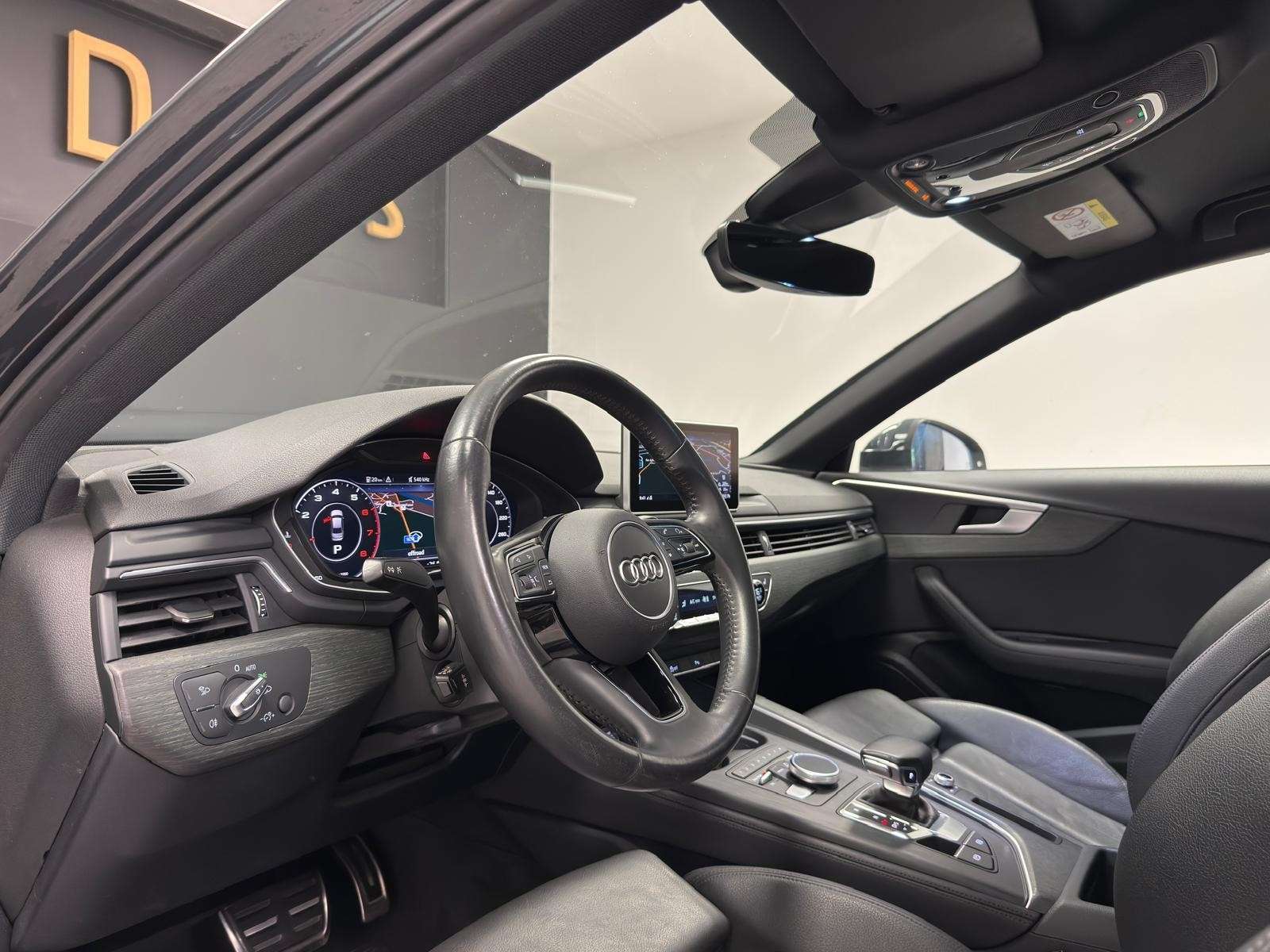 Audi A4 S line - S tronic**BOITE AUTO**CLIM AUTO**GARANTIE