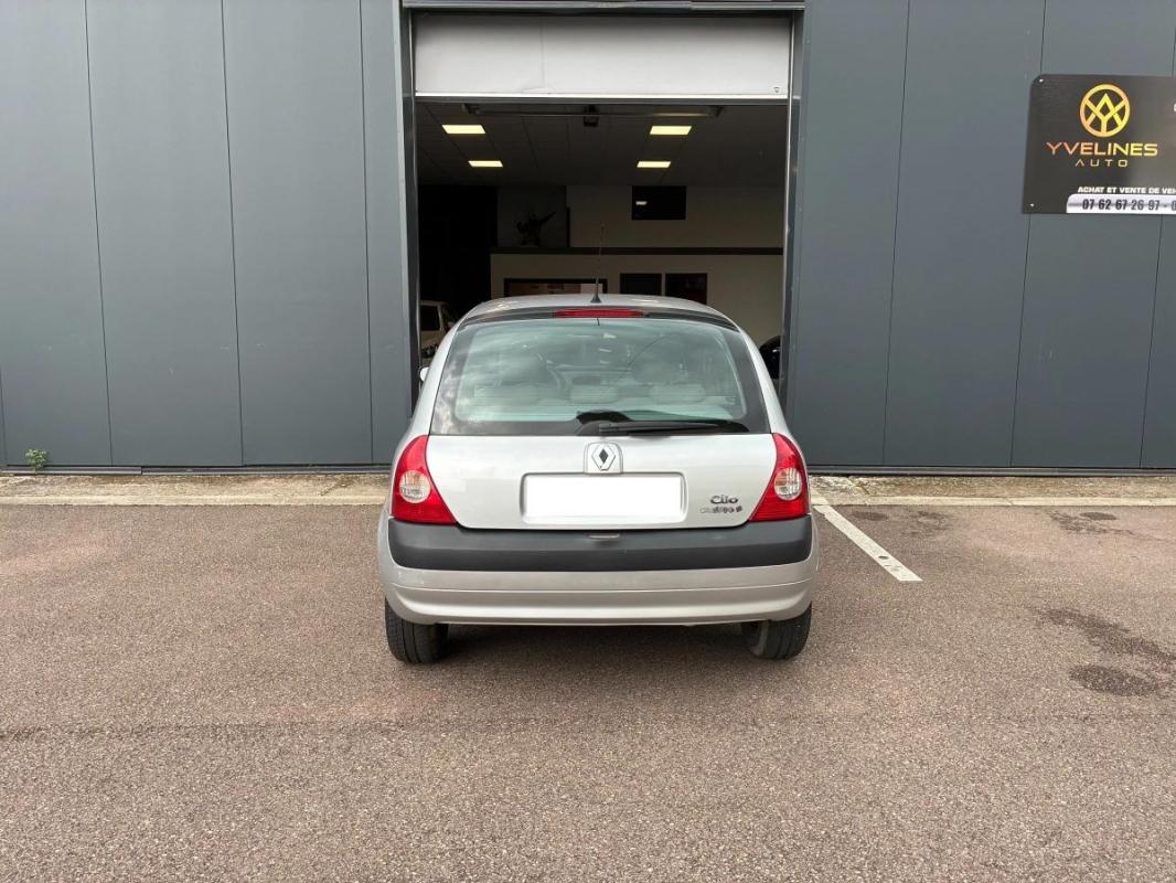 Renault Clio CAMPUS 1.2 75 AUTHENTIQUE | DISTRIBUTION A JOUR REF01