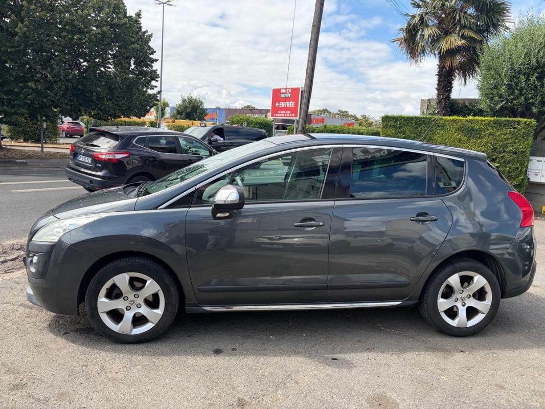 Peugeot 3008 1.6 HDi 112ch Pretium Pack EMBRAYAGE NEUF TOIT PANO GPS BLUETOOTH RÉGULATEUR AUX