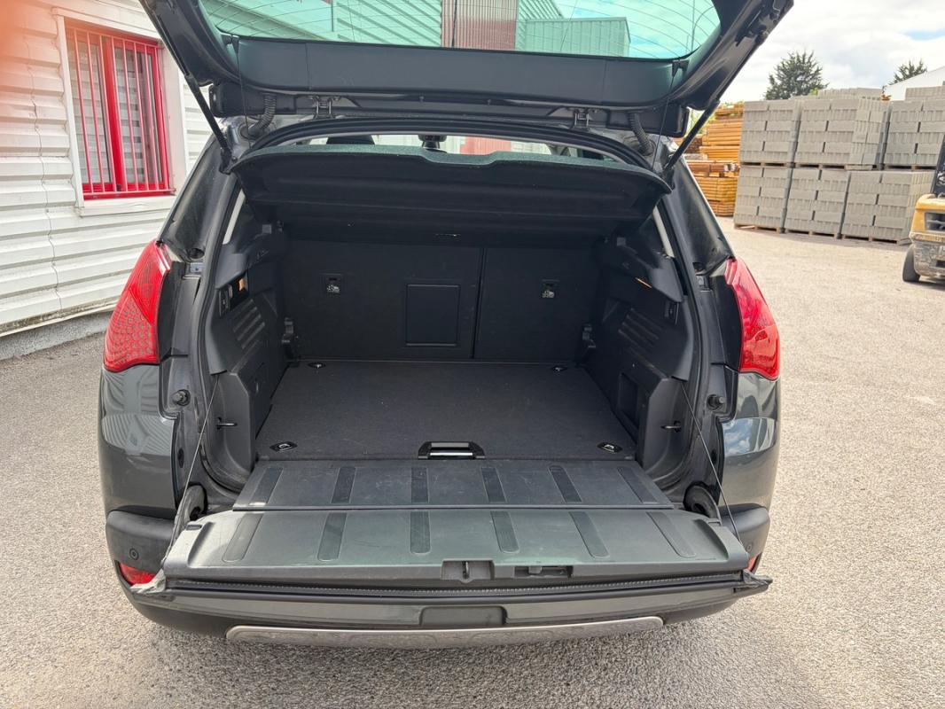 Peugeot 3008 1.6 HDi 112ch Pretium Pack EMBRAYAGE NEUF TOIT PANO GPS BLUETOOTH RÉGULATEUR AUX