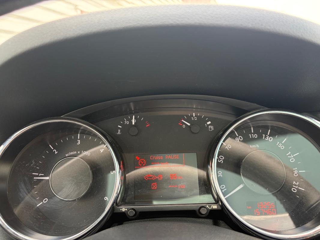 Peugeot 3008 1.6 HDi 112ch Pretium Pack EMBRAYAGE NEUF TOIT PANO GPS BLUETOOTH RÉGULATEUR AUX