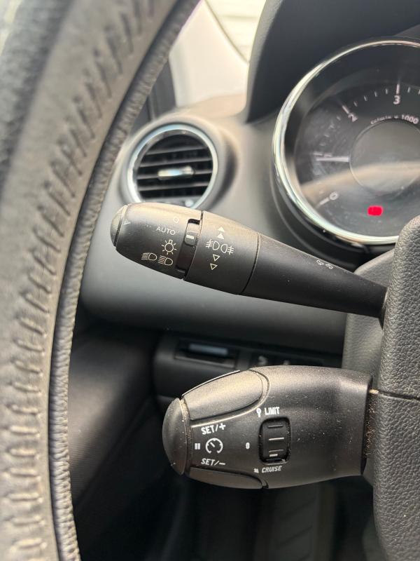 Peugeot 3008 1.6 HDi 112ch Pretium Pack EMBRAYAGE NEUF TOIT PANO GPS BLUETOOTH RÉGULATEUR AUX