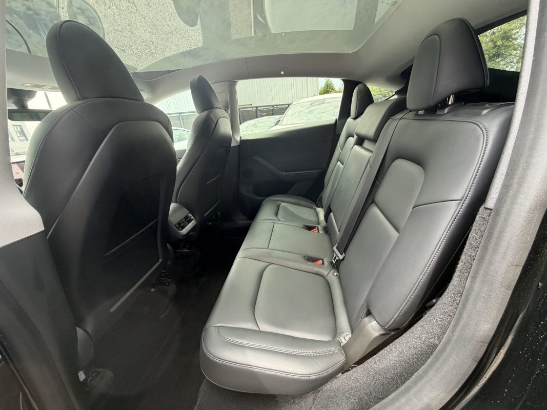 Tesla Model Y PERFORMANCE