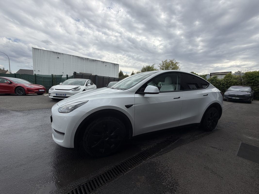 Tesla Model Y DUAL GRANDE AUTONOMIE