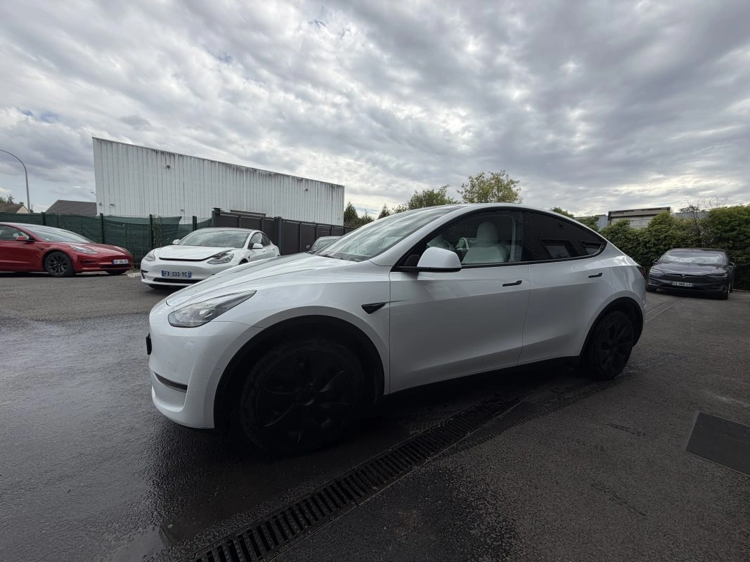 Tesla Model Y DUAL GRANDE AUTONOMIE