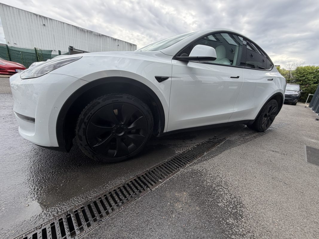 Tesla Model Y DUAL GRANDE AUTONOMIE