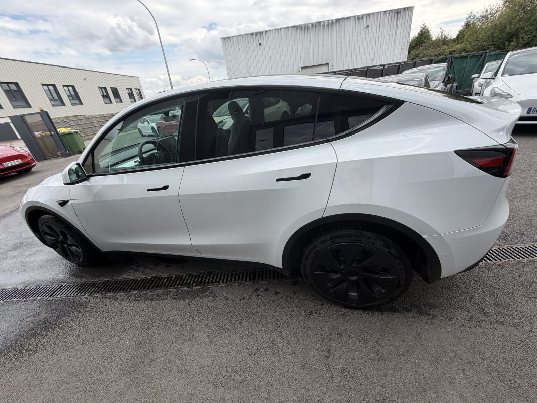 Tesla Model Y DUAL GRANDE AUTONOMIE