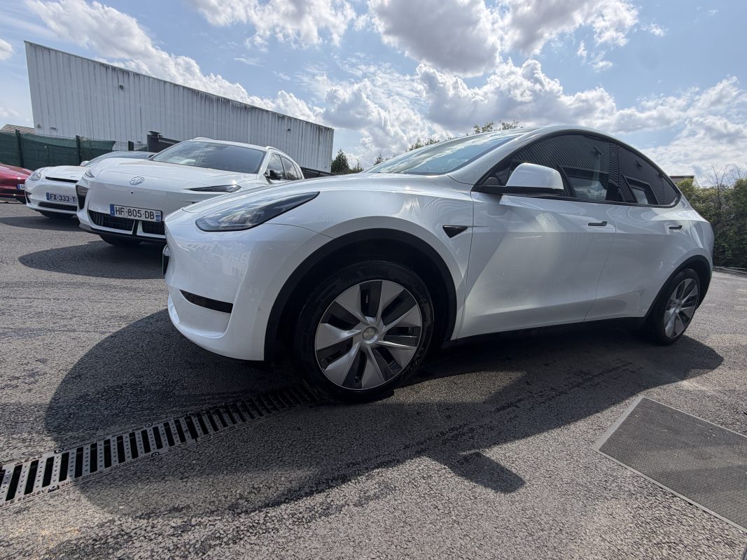 Tesla Model Y STANDARD RWD