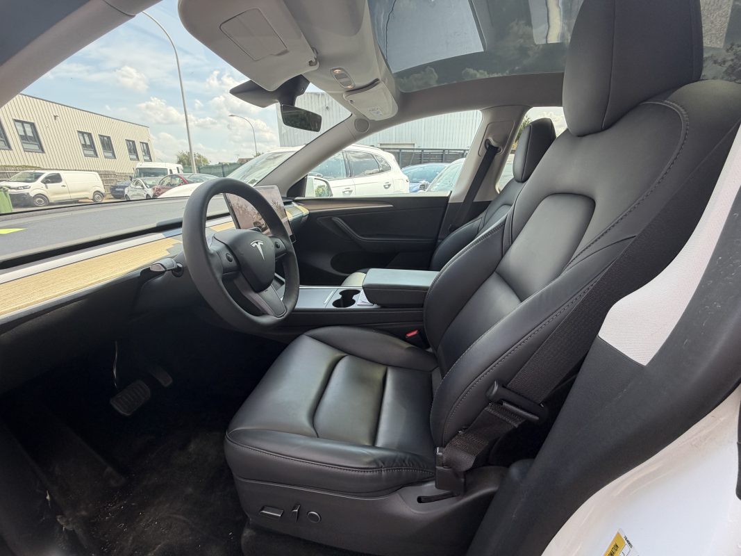 Tesla Model Y STANDARD RWD