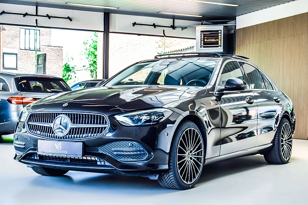 Mercedes-Benz C 300 e PHEV Avantgarde 09/2022 - Pano!!