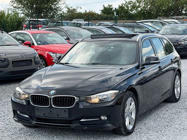 BMW 320 d X-Drive Touring - SportLine - Toit Pano - Cuir