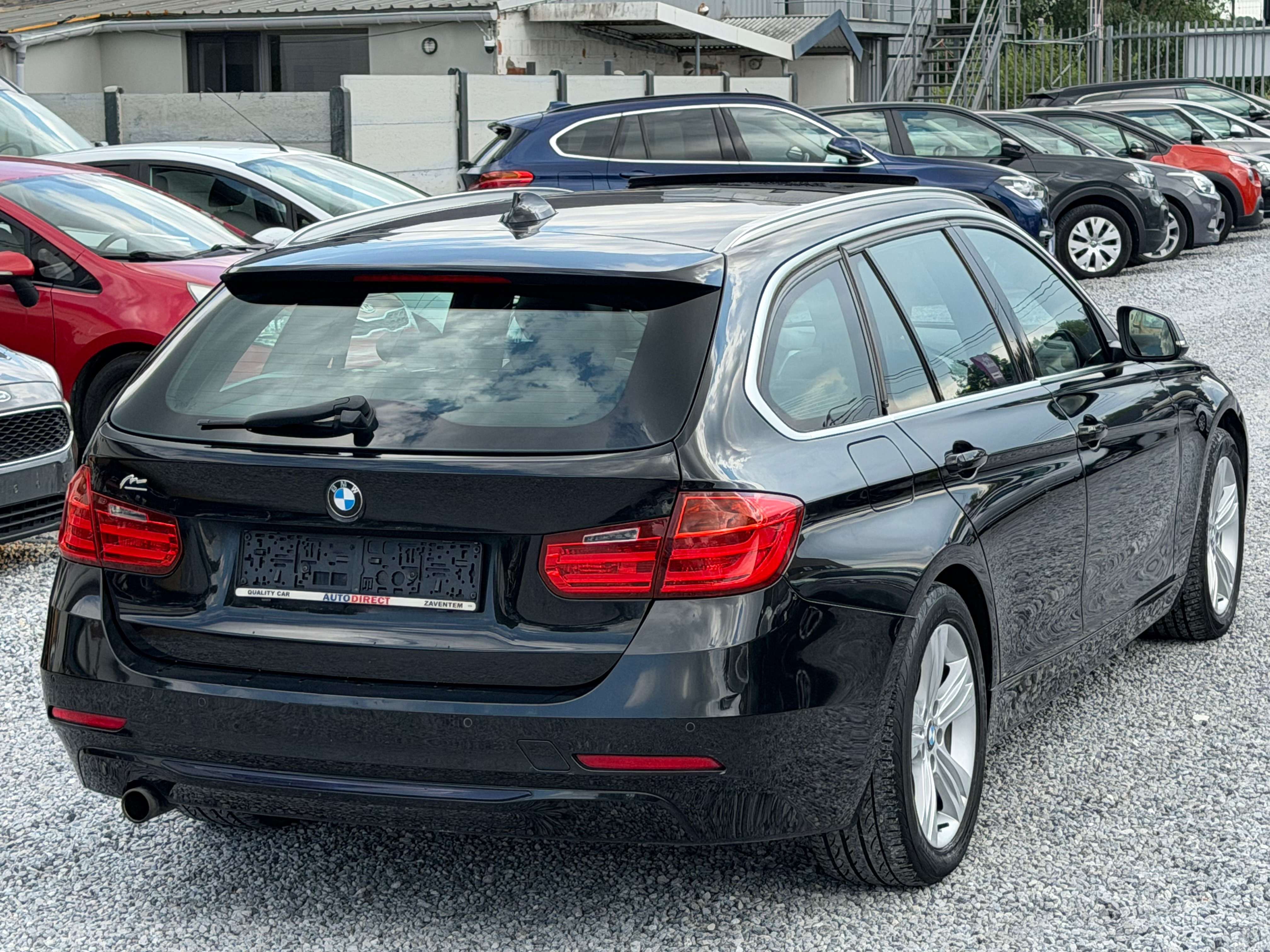 BMW 320 d X-Drive Touring - SportLine - Toit Pano - Cuir