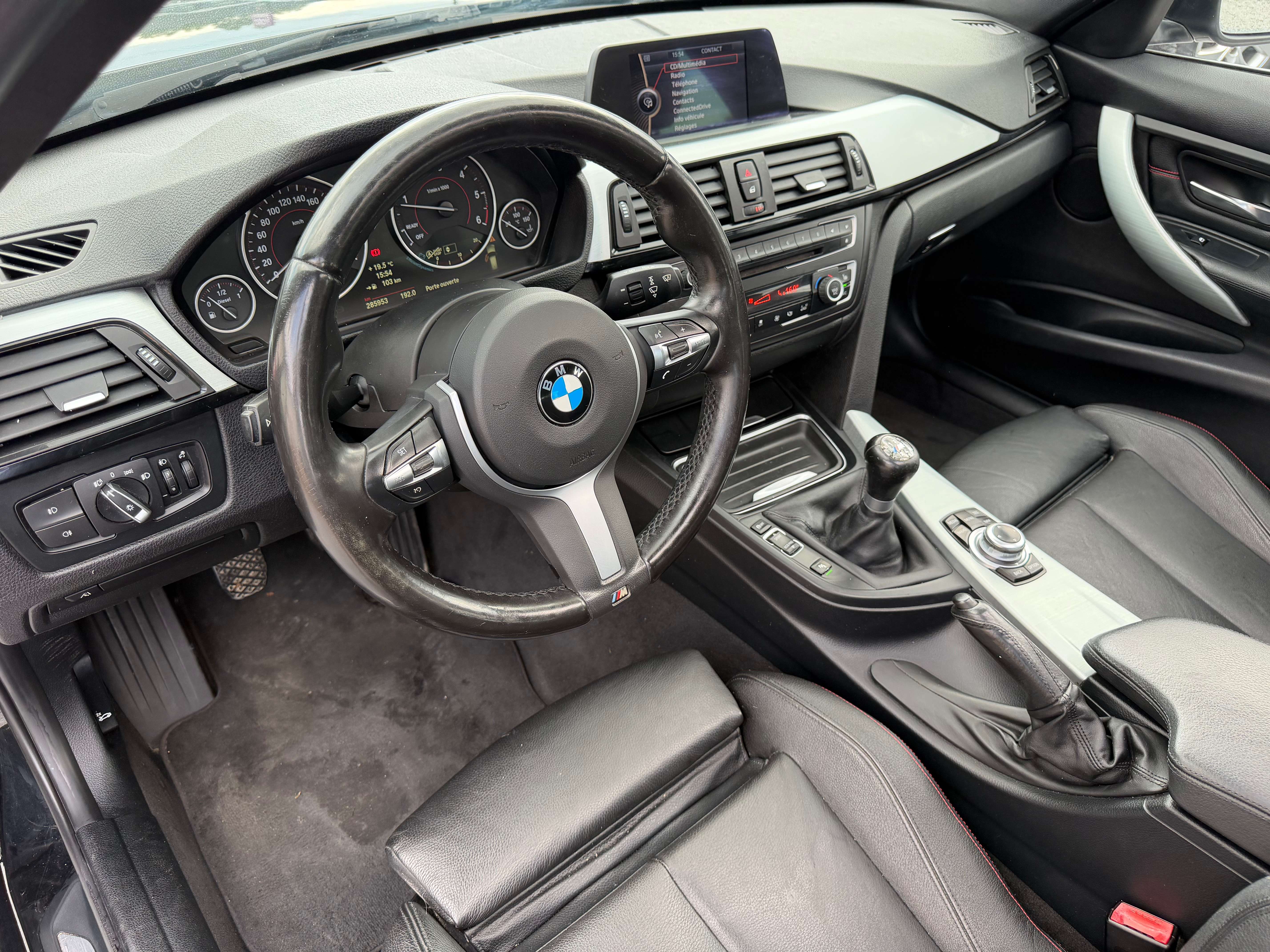 BMW 320 d X-Drive Touring - SportLine - Toit Pano - Cuir