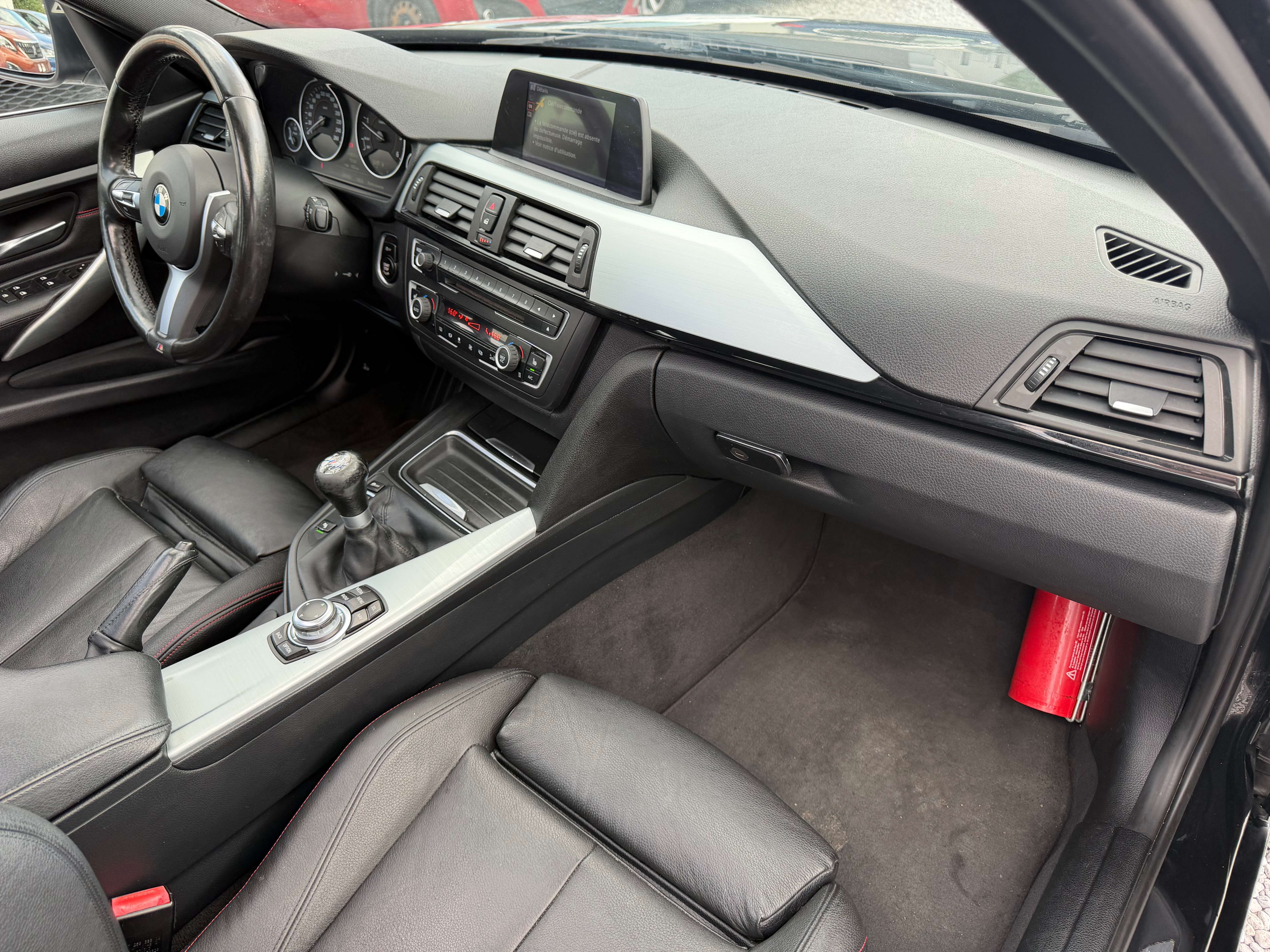 BMW 320 d X-Drive Touring - SportLine - Toit Pano - Cuir