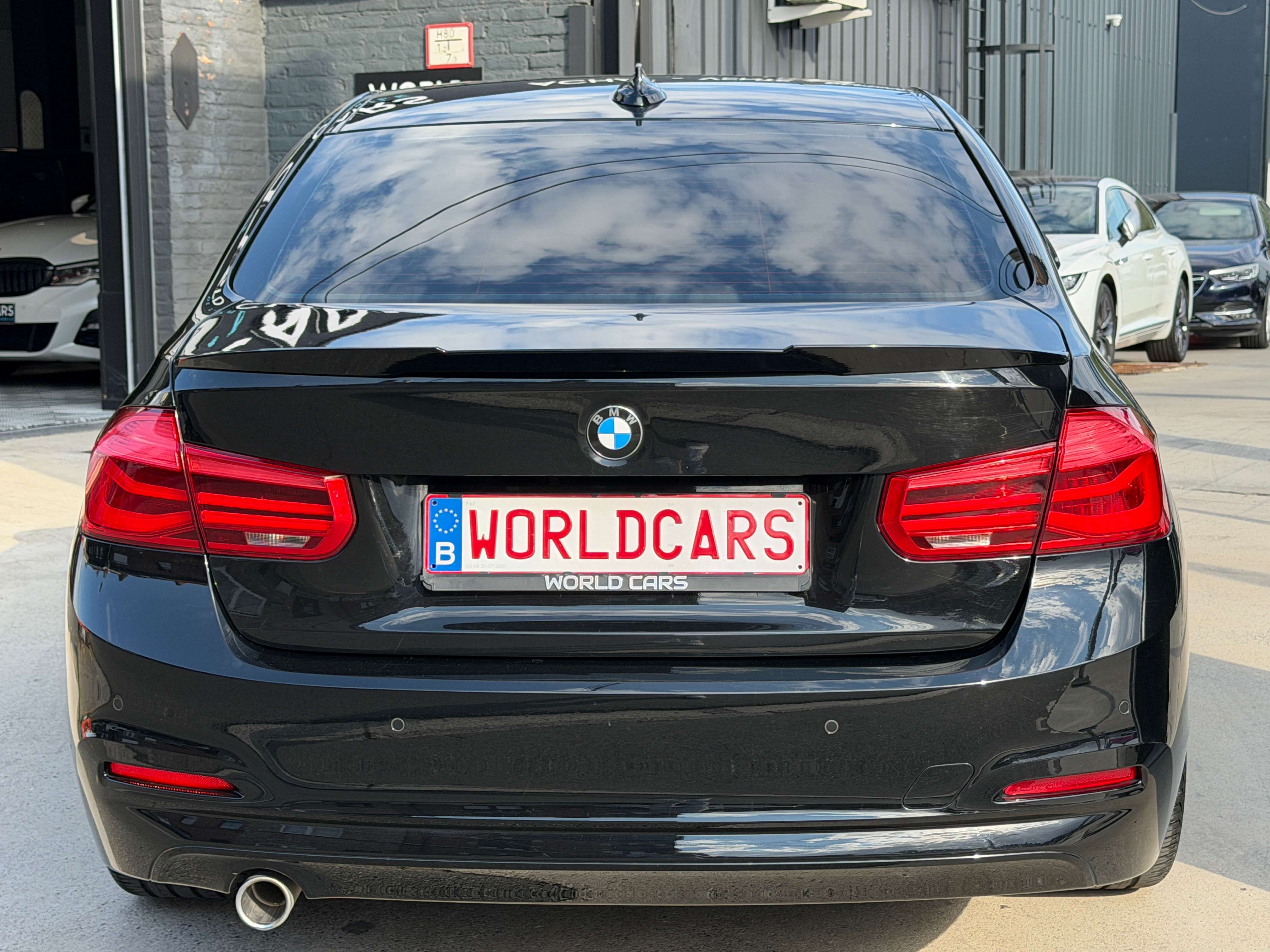 BMW 318 318i BUSINESS EDITION - BOITE MANU - PARK ASSIST - GARANTIE 12 MOIS