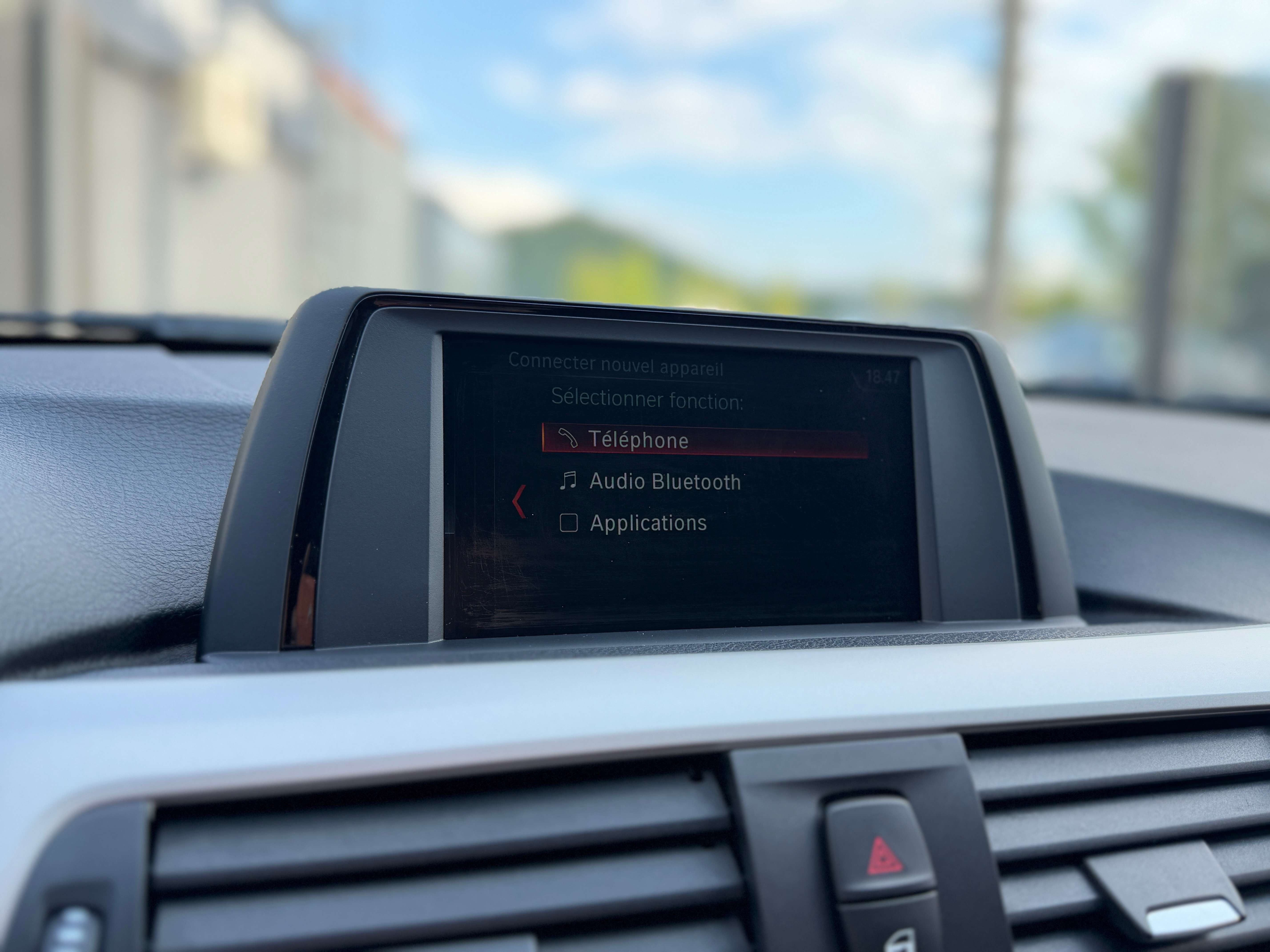 BMW 318 318i BUSINESS EDITION - BOITE MANU - PARK ASSIST - GARANTIE 12 MOIS