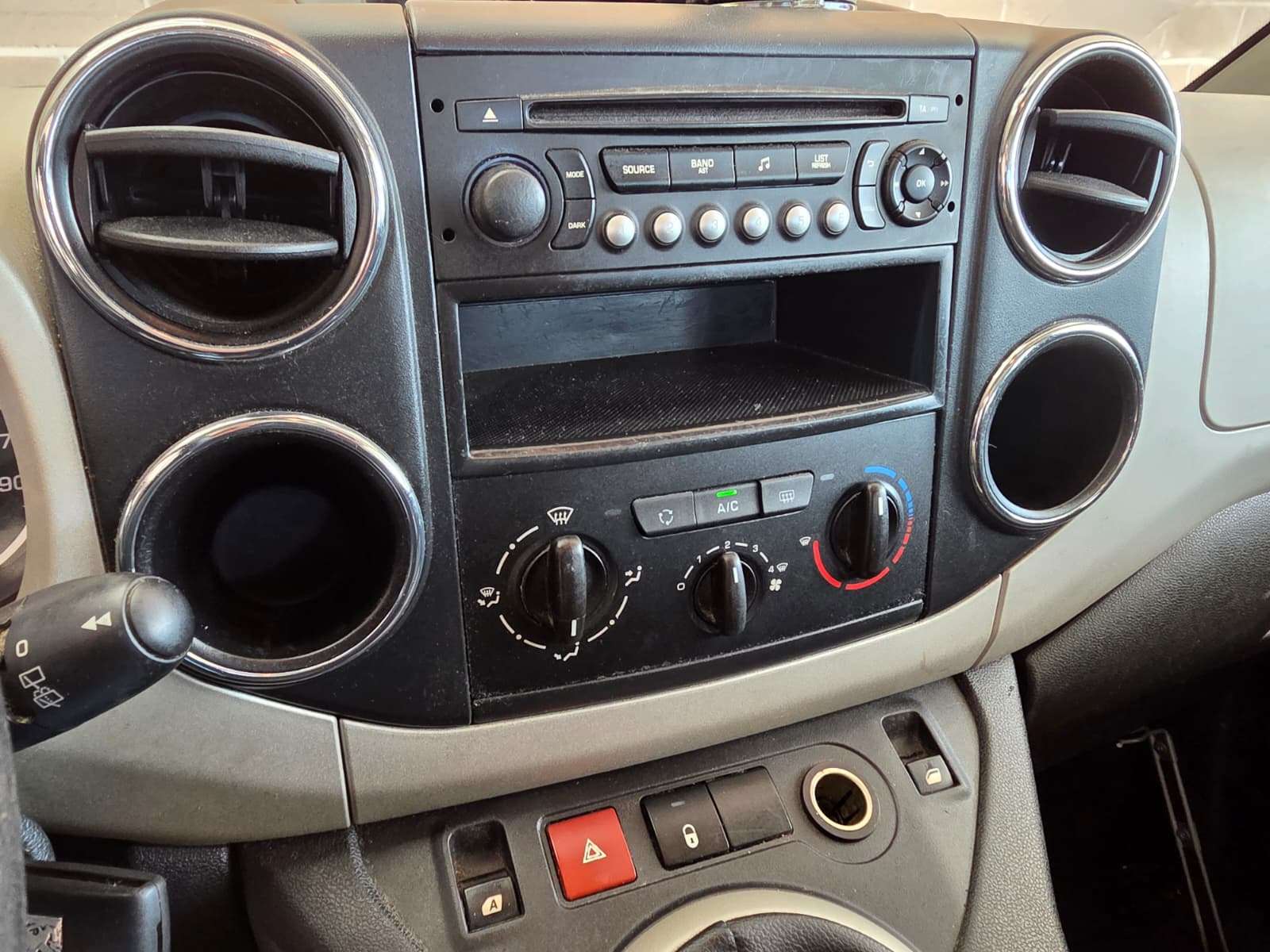 Peugeot Partner 🟢1.6 DIESEL 92CV - 7 PLACES - CRUISE - AIRCO