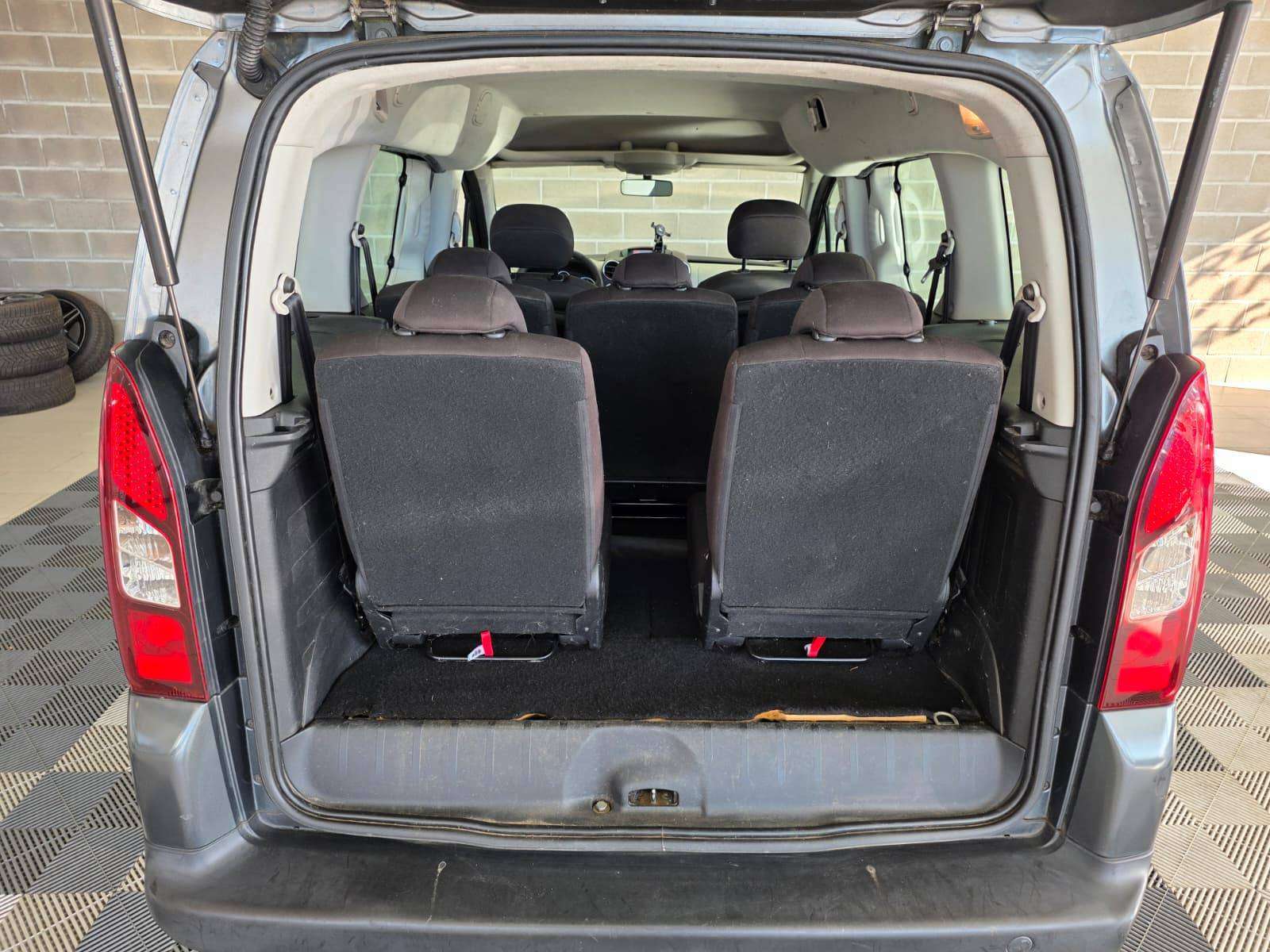 Peugeot Partner 🟢1.6 DIESEL 92CV - 7 PLACES - CRUISE - AIRCO