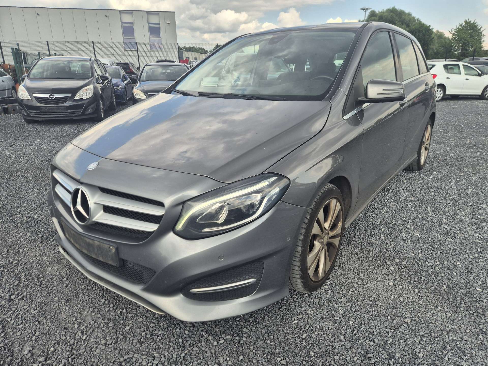 Mercedes-Benz B 180 1.5 D / / GPS / Marchand ou export