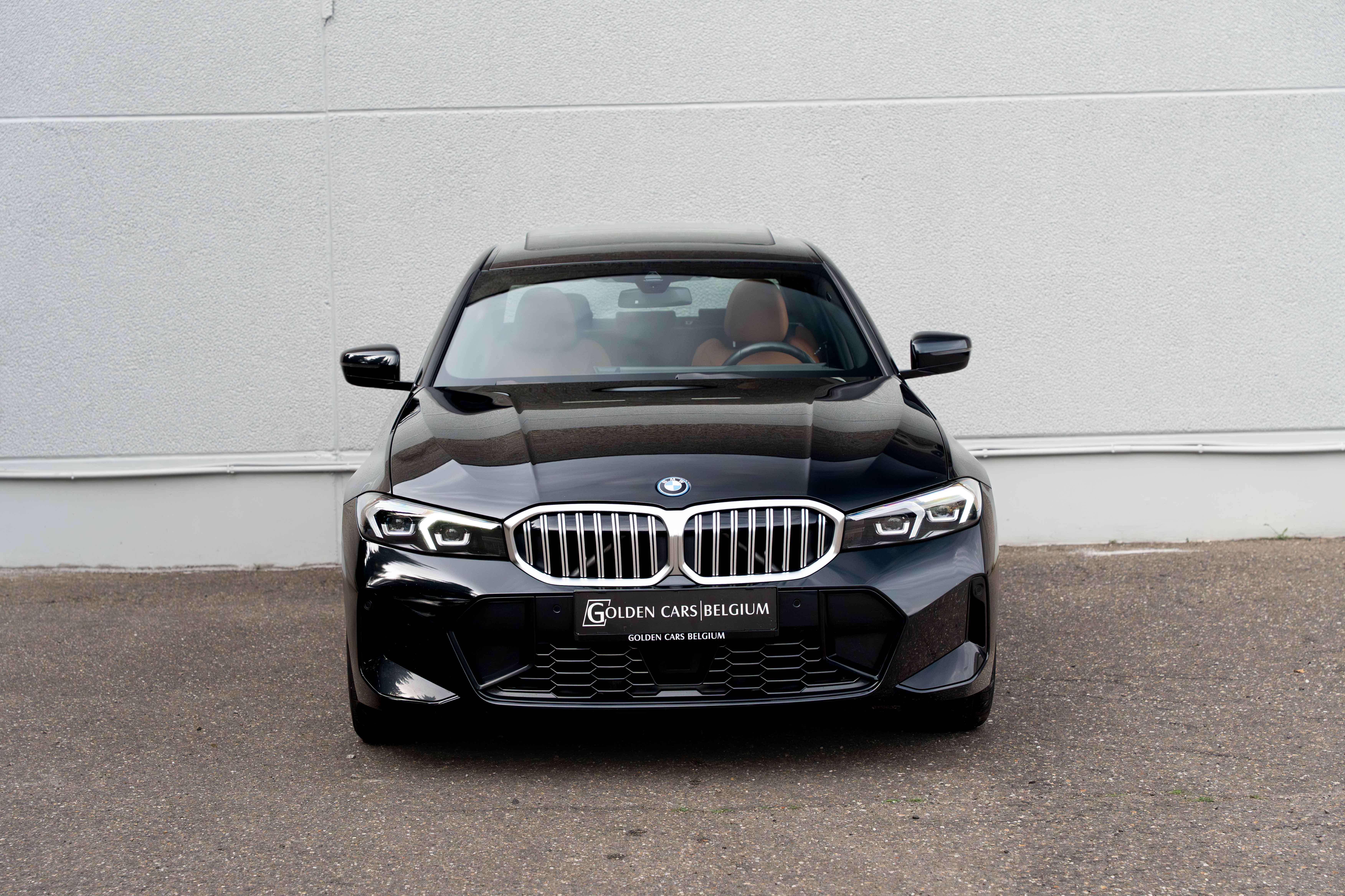 BMW 320 e M-SPORT OPENDAK/LED/WIDESCREEN/ACC/CAMERA/HI-FI/AMBIENTE/TREKHAAK