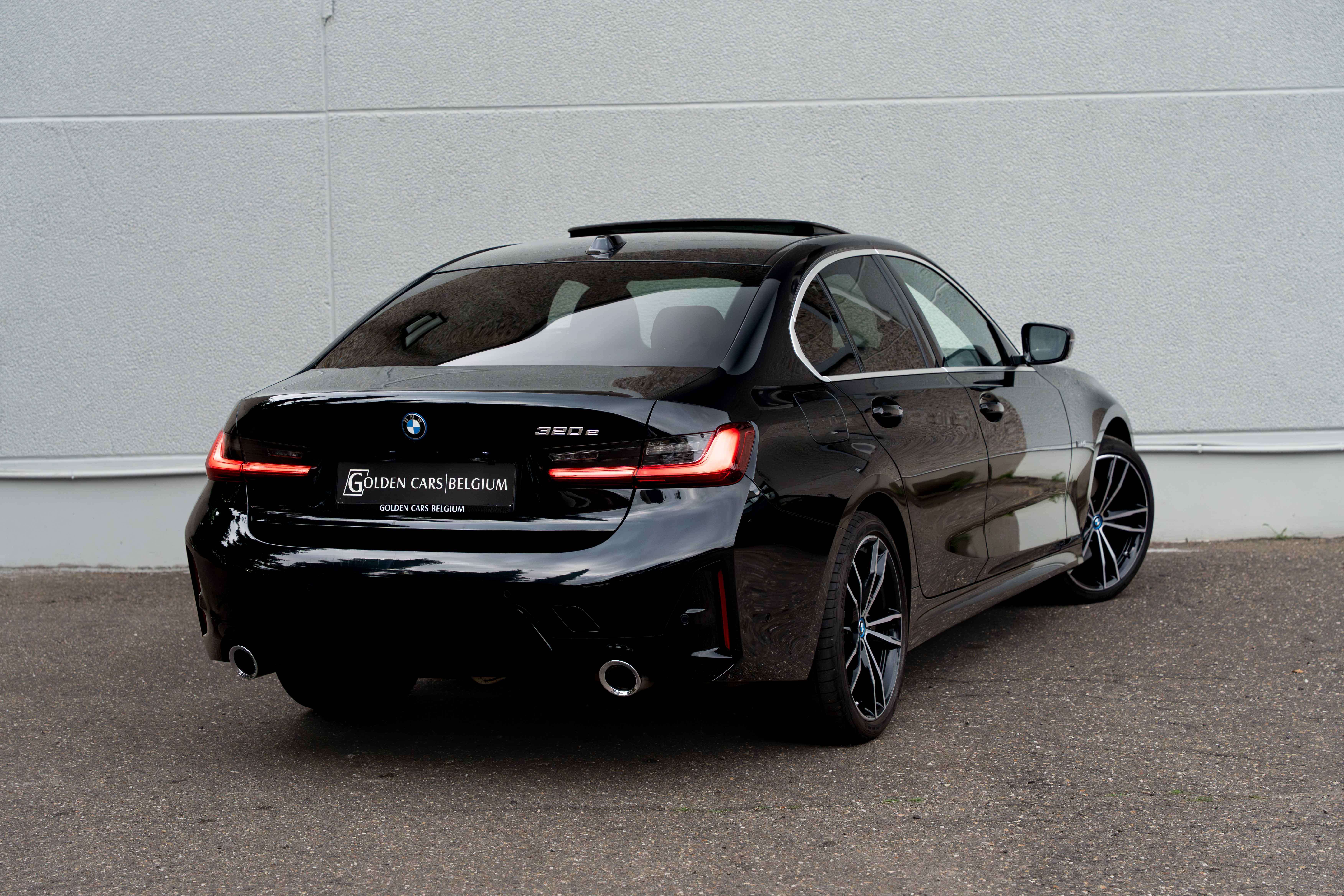BMW 320 e M-SPORT OPENDAK/LED/WIDESCREEN/ACC/CAMERA/HI-FI/AMBIENTE/TREKHAAK