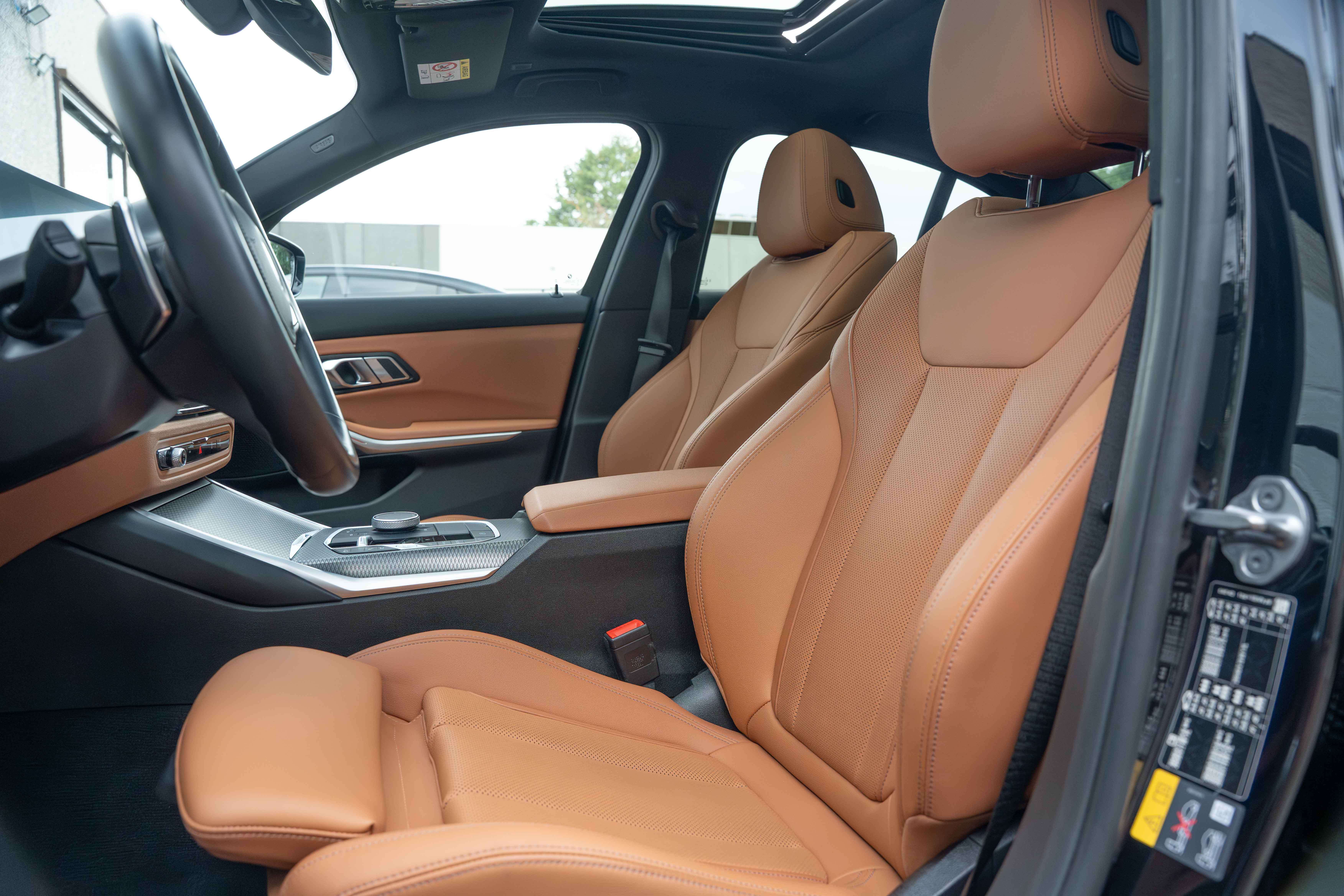BMW 320 e M-SPORT OPENDAK/LED/WIDESCREEN/ACC/CAMERA/HI-FI/AMBIENTE/TREKHAAK