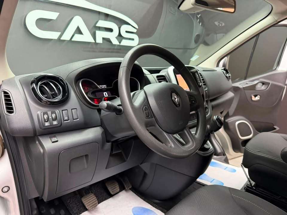 Renault Trafic Trafic 2.0 Blue dCi 5 places / double cabine **12 mois de garantie**