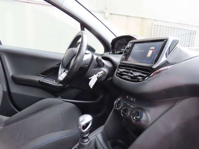 Peugeot 208 208 1.2 PureTech Allure S