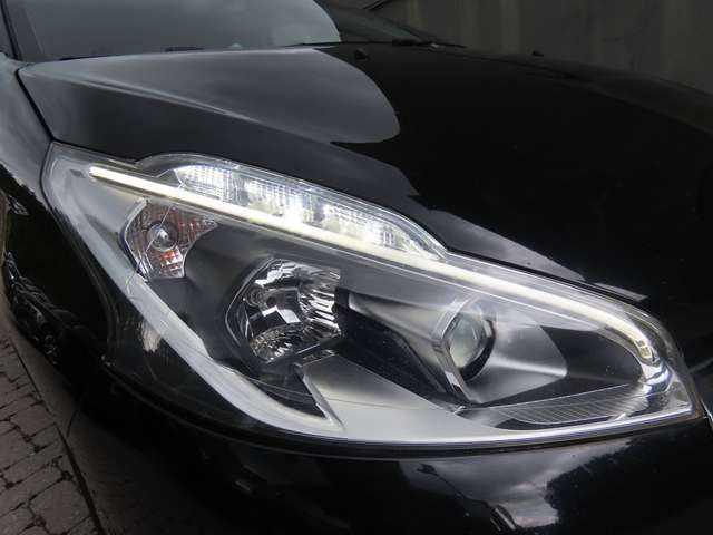 Peugeot 208 208 1.2 PureTech Allure S