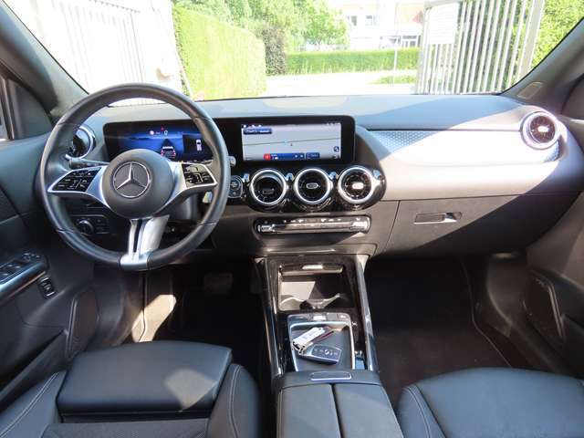 Mercedes-Benz GLA 180 GLA 180 Business Line