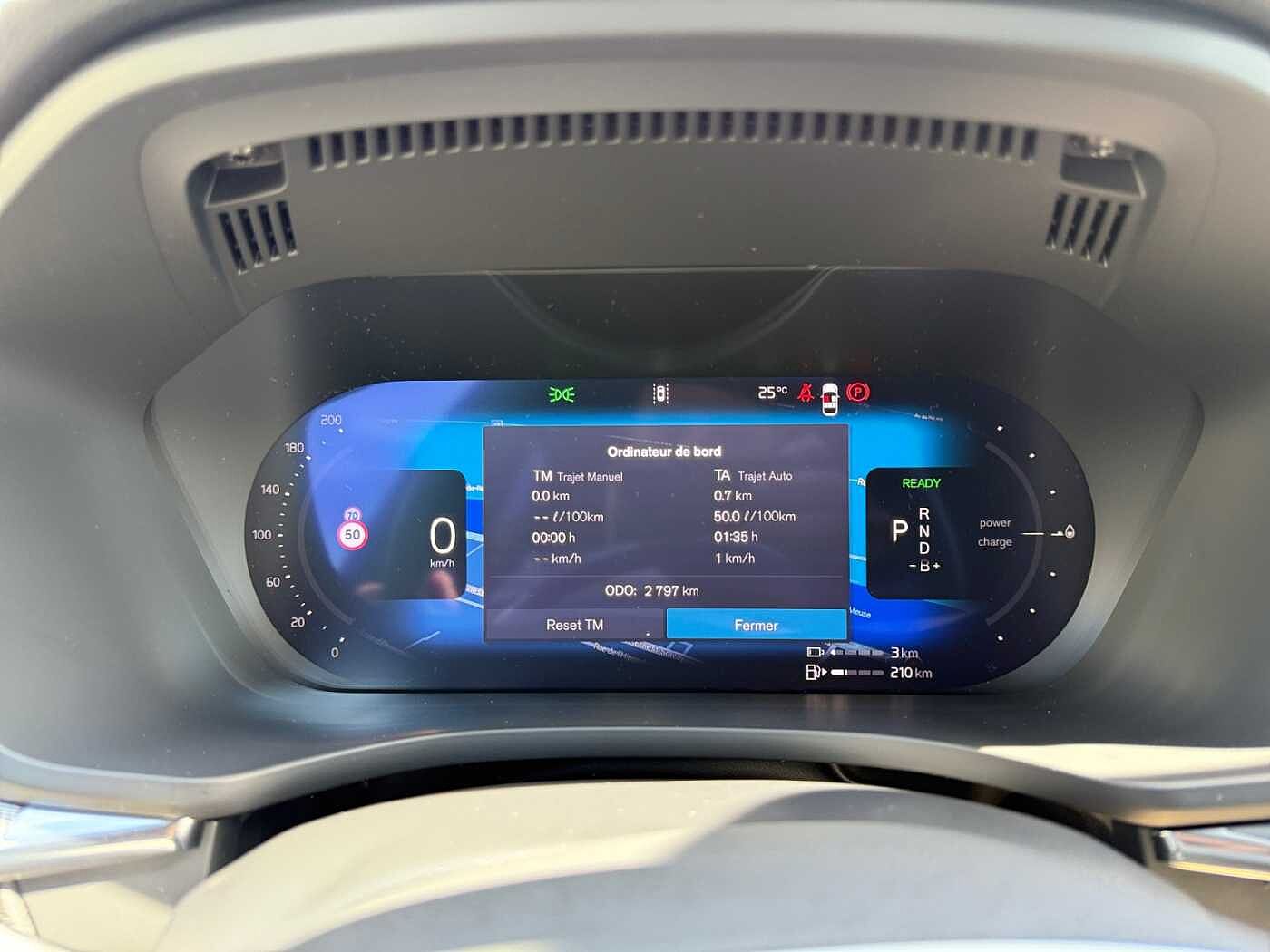 Volvo XC60 Black Edition Plus, T6 AWD Plug-in Hybrid, Elektrisch/Benzin
