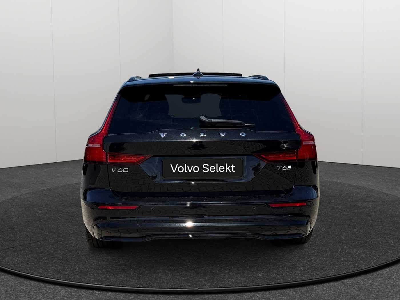 Volvo V60 Plus, T6 AWD Plug-in Hybrid, Elektrisch/Benzin, Dark