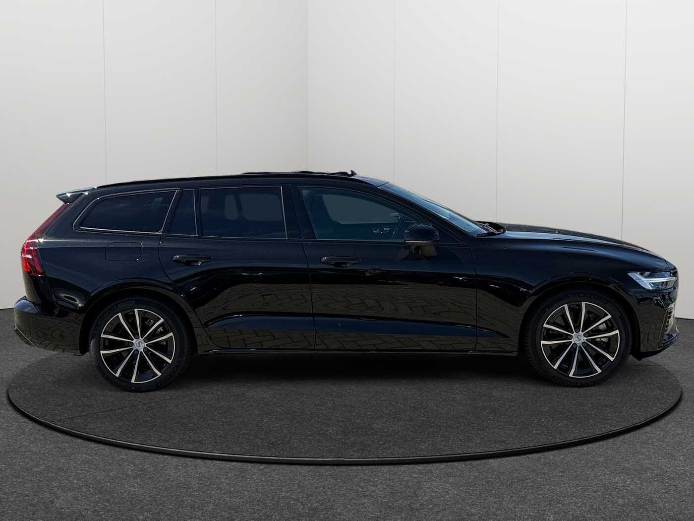 Volvo V60 Plus, T6 AWD Plug-in Hybrid, Elektrisch/Benzin, Dark