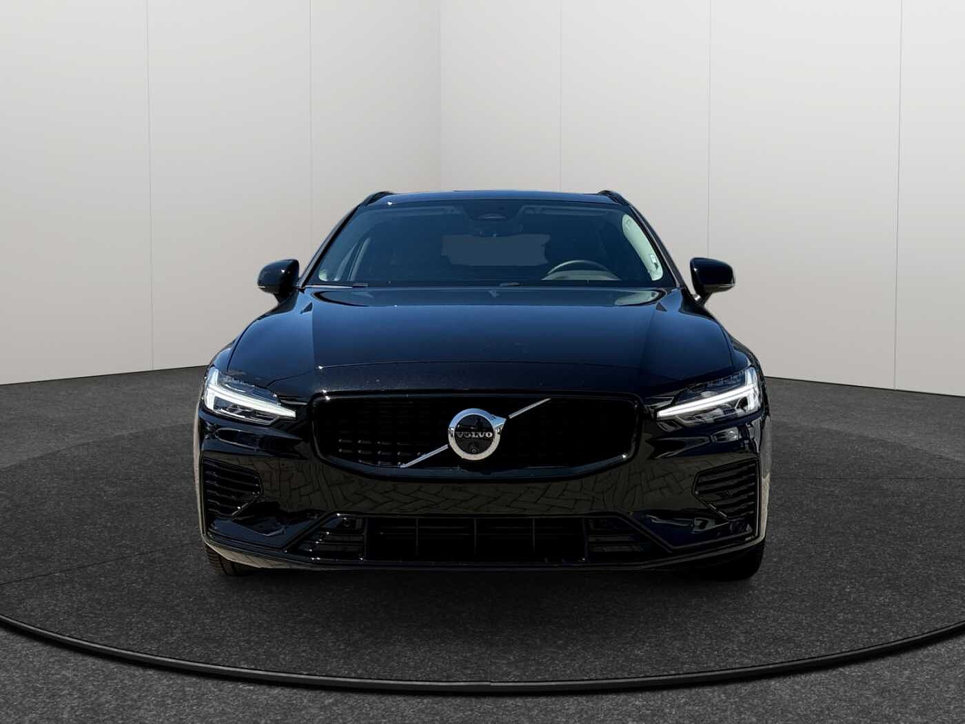Volvo V60 Plus, T6 AWD Plug-in Hybrid, Electrique/essence, Dark