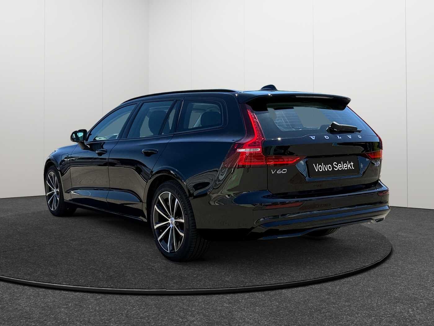 Volvo V60 Plus, T6 AWD Plug-in Hybrid, Electrique/Essence, Dark