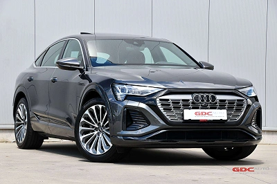 Audi Q8 e-tron Q8 Sportback e-Tron l 106 kWh l Quattro l S line l Camera l Panodak l Trekhaak