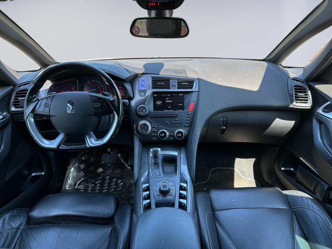 Citroen Ds5 EXECUTIVE -HDi 115 / sièges chauffants - massants Full entretient Garantie 12 mois