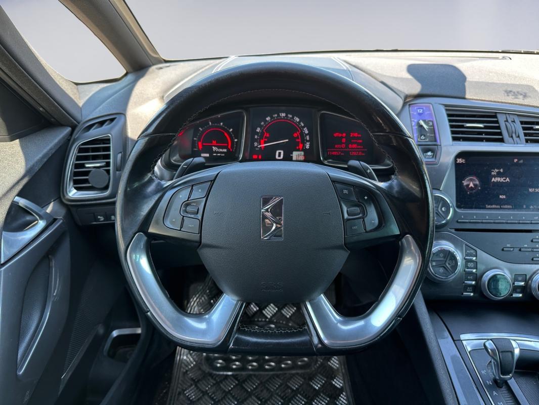 Citroen Ds5 EXECUTIVE -HDi 115 / sièges chauffants - massants Full entretient Garantie 12 mois
