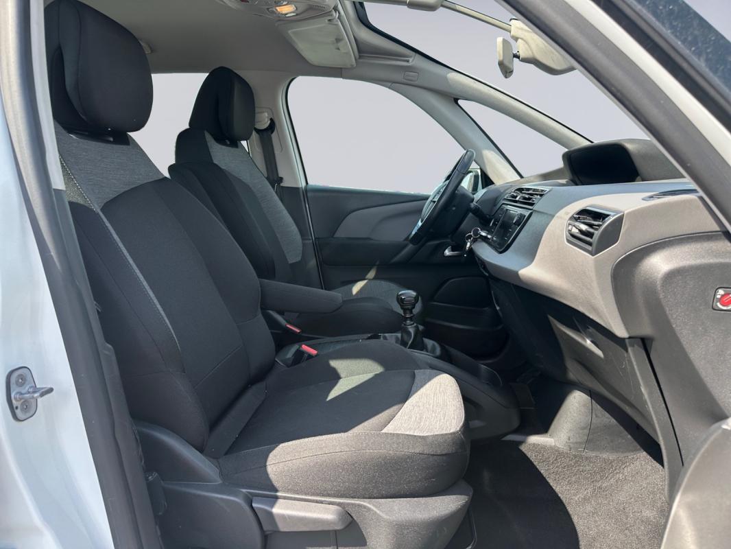 Citroen C4 HDi 130CH Live 1ERE MAIN