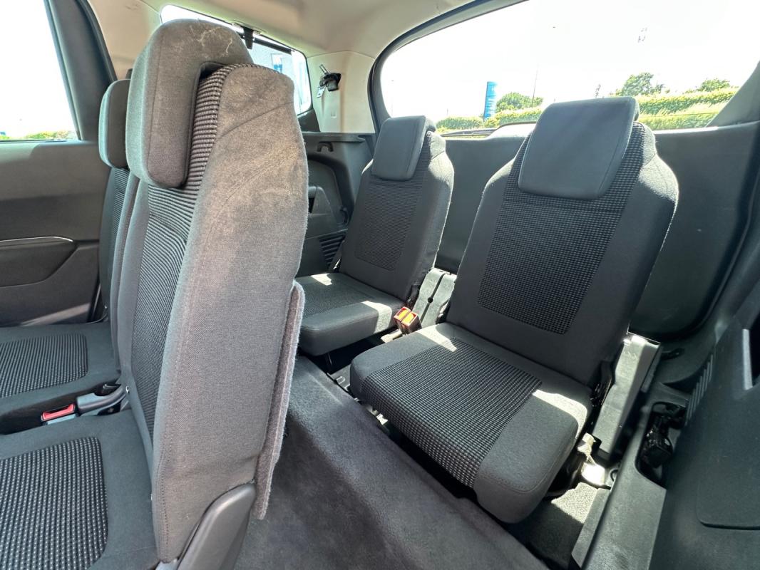 Peugeot 5008 1.6 BlueHDi 120ch SS EAT6 7 Places Allure