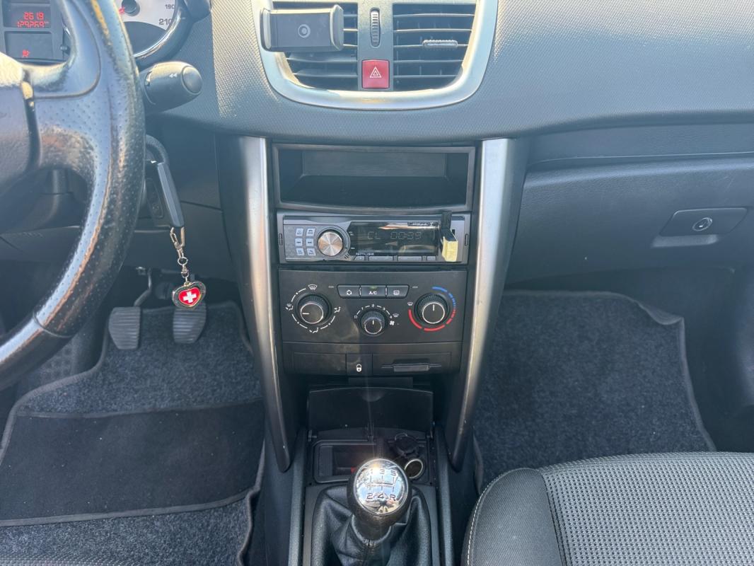 Peugeot 207 1.6 VTi 120ch Sport Pack / RÉGULATEUR DE VITESSE GARANTIE 12 MOIS