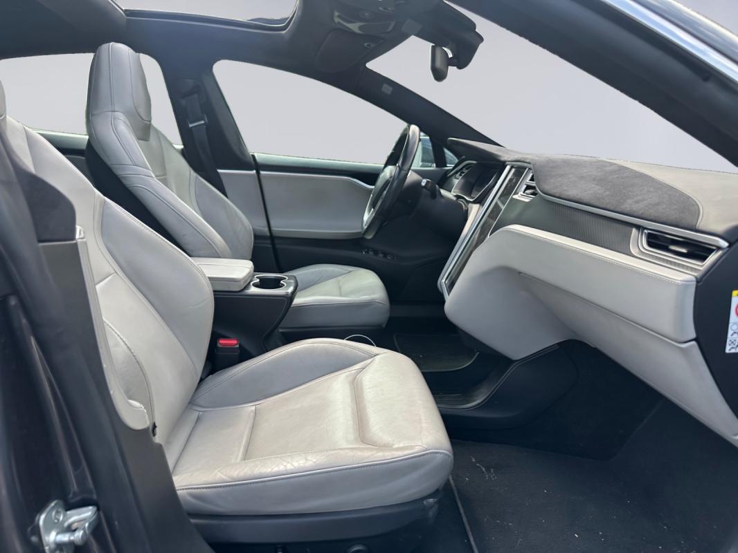 Tesla Model S 85D Dual Motor SUPERCHARGEUR GRATUIT/CONNEXION PREMIUM GRATUITE/GARANTIE 12 MOIS