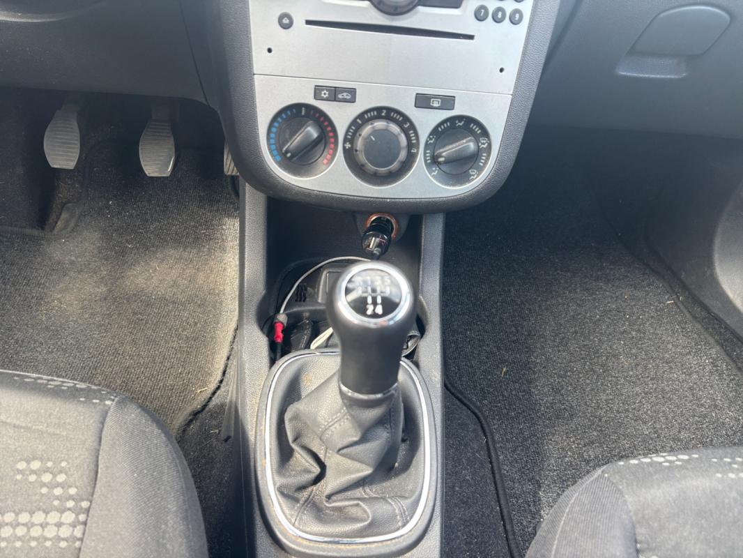 Opel Corsa 1.4 - 100 ch Twinport Edition / GARANTIE 12 MOIS