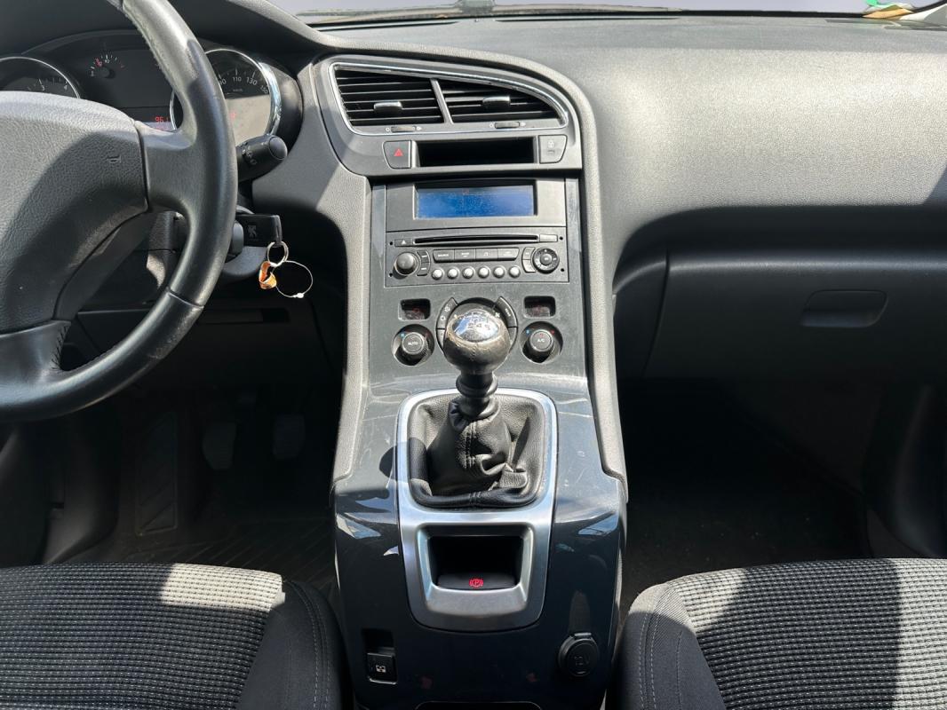 Peugeot 5008 156ch BVM6 Premium Pack 7pl TOIT PANORAMIQUE/GARANTIE 12 MOIS