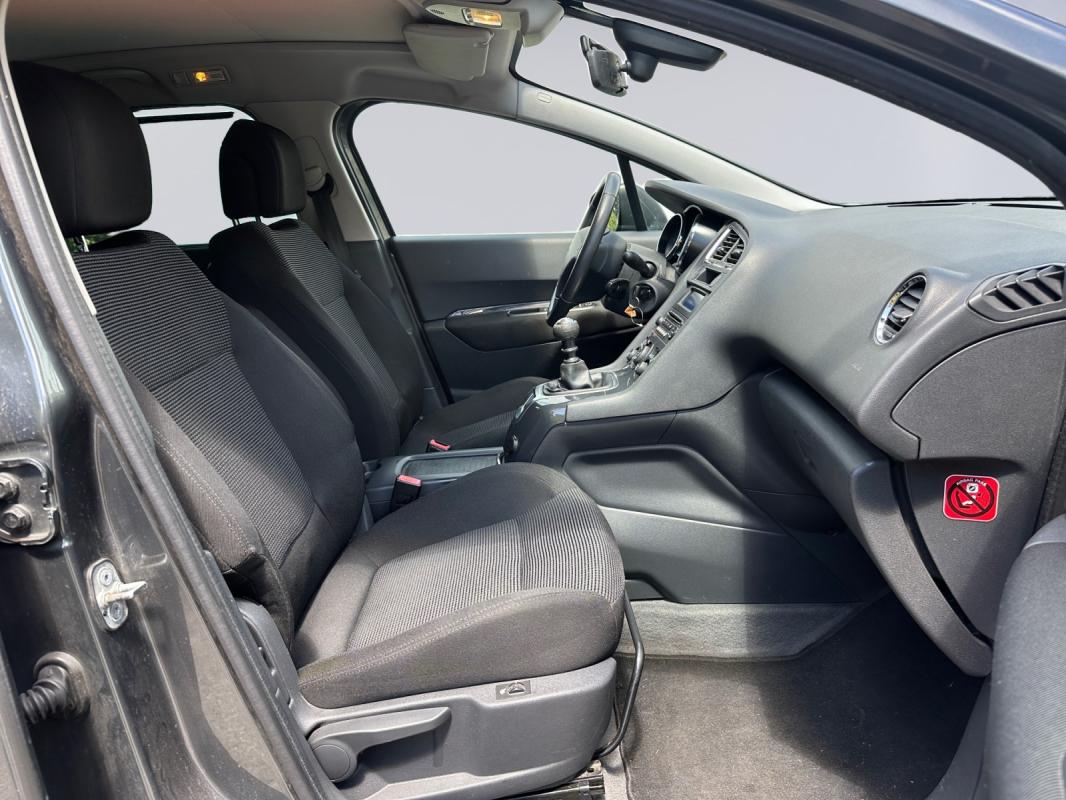 Peugeot 5008 156ch BVM6 Premium Pack 7pl TOIT PANORAMIQUE/GARANTIE 12 MOIS