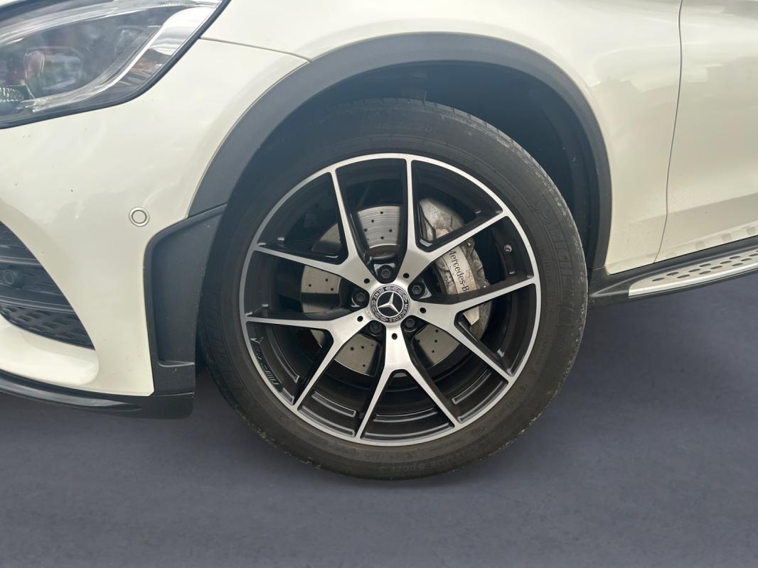 Mercedes-Benz Glc 300 d 9G-Tronic 4Matic AMG Line / TOIT OUVRANT CARPLAY GARANTIE 12 MOIS