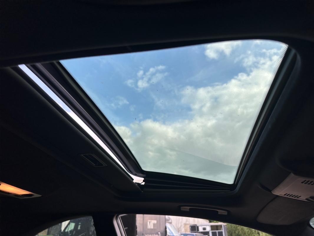Bmw Serie 1 E82 Coupe 135i 306 ch Sport Design N55 TOIT OUVRANT/HARMAN KARDON/GARANTIE 12 MOIS