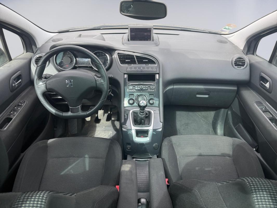 Peugeot 5008 1.6 HDi 110ch BVM6 Confort Pack 5pl / 1ÈRE MAIN GARANTIE 12 MOIS RADAR RECUL