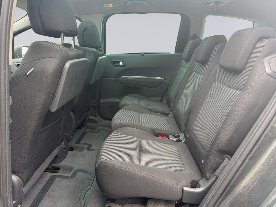 Peugeot 5008 1.6 HDi 110ch BVM6 Confort Pack 5pl / 1ÈRE MAIN GARANTIE 12 MOIS RADAR RECUL